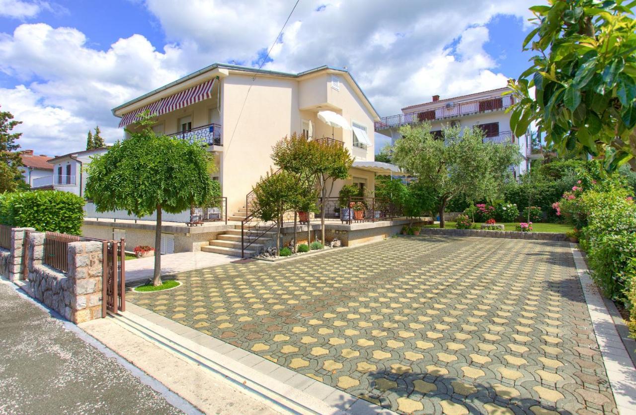 Apartments Jele Malinska Esterno foto