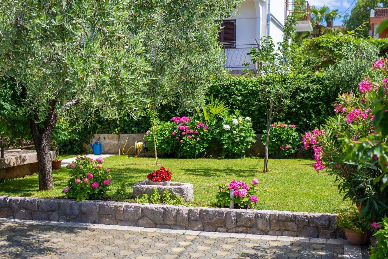 Apartments Jele Malinska Esterno foto